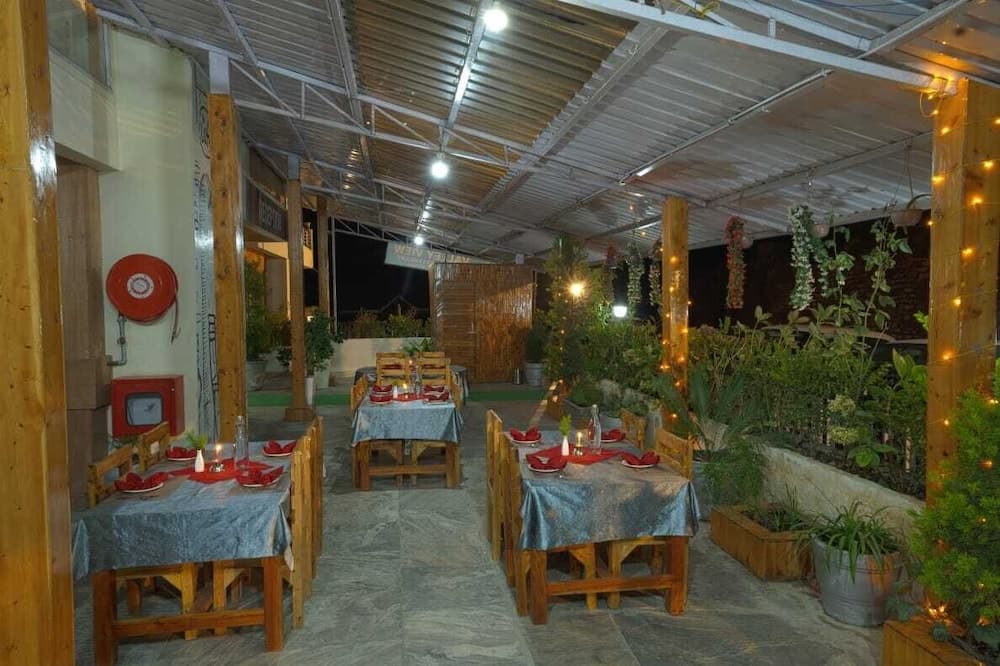 Valley View Hotel & Restaurant