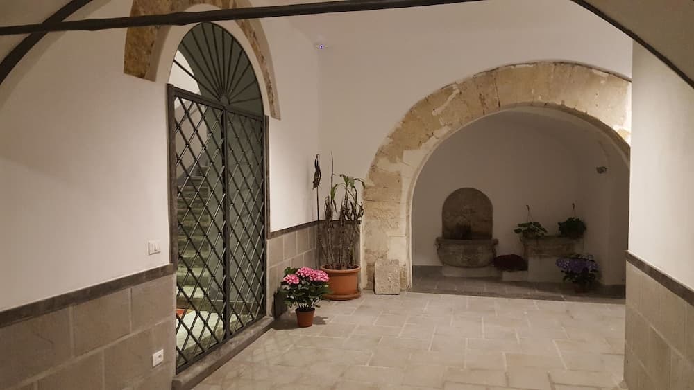 Palazzo De Castro