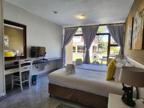Elephant Lake Hotel