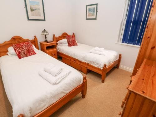 Beachcombers Apartments