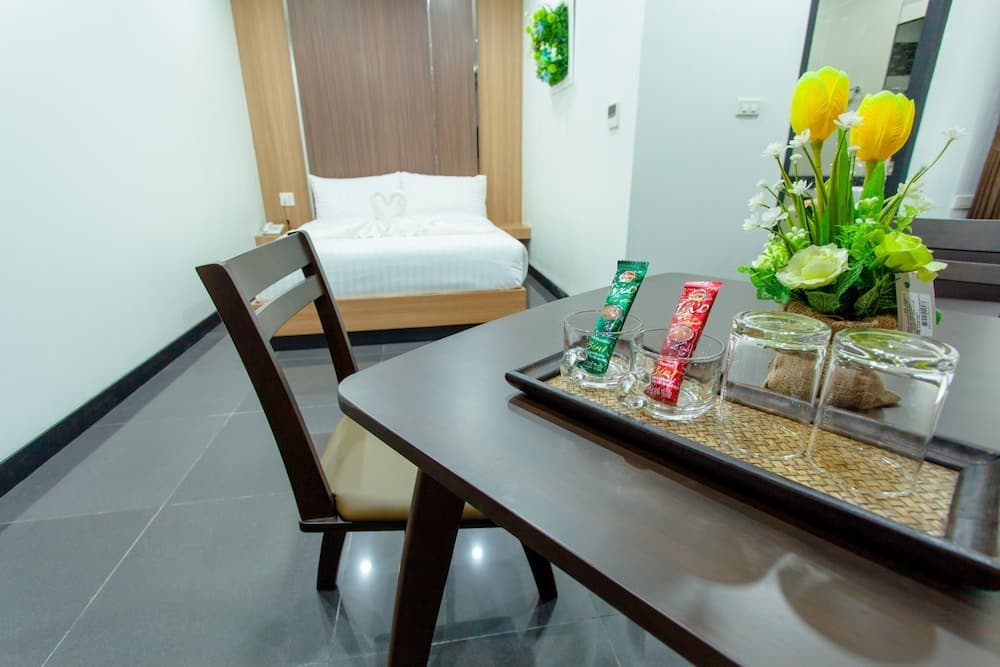 Thanburi Hotel