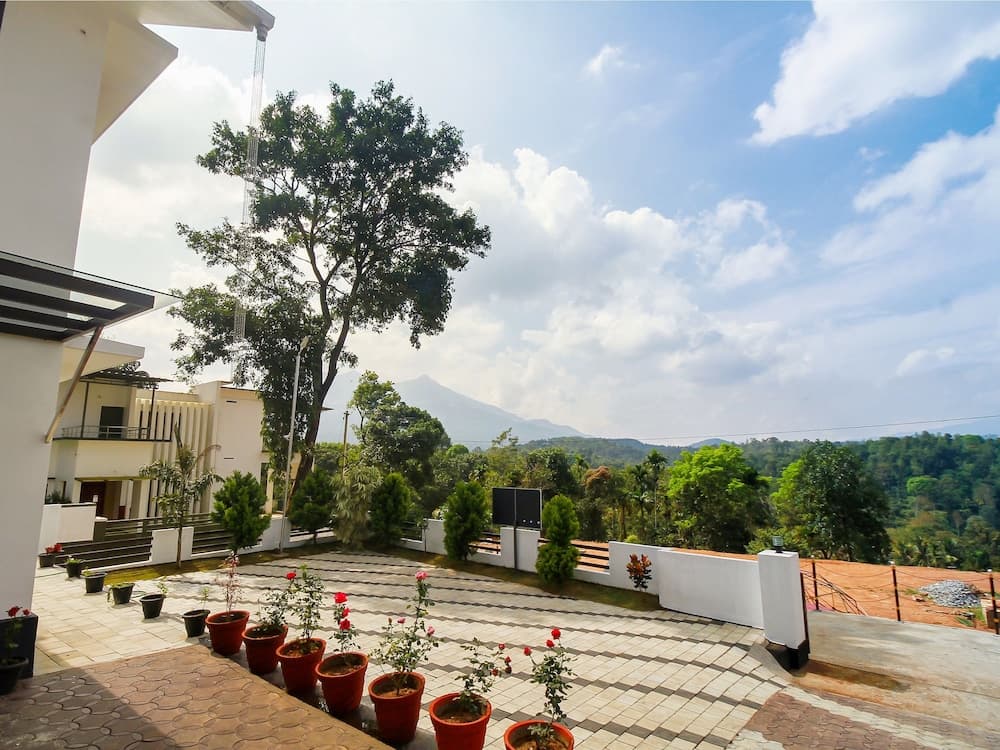 Adona Residency