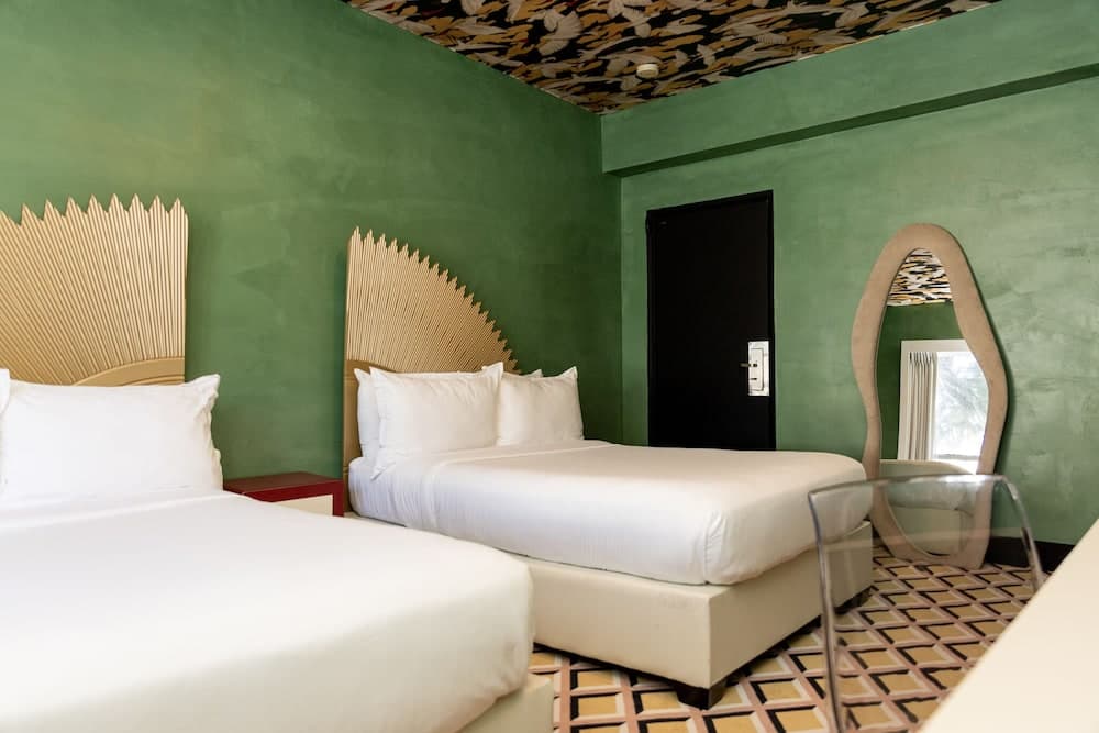 Crest Hotel Suites