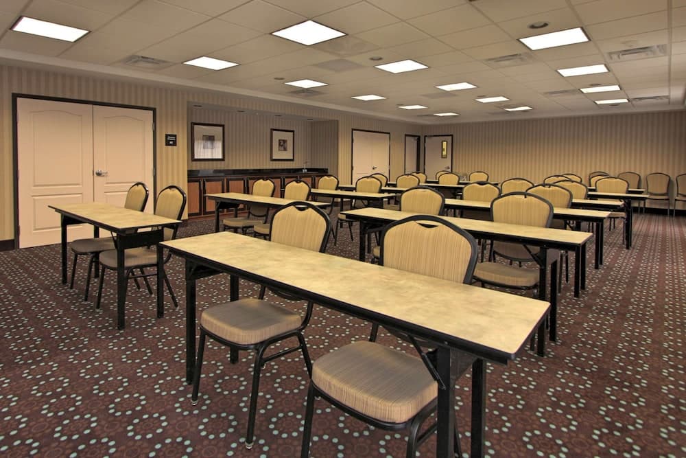 Hampton Inn Defiance