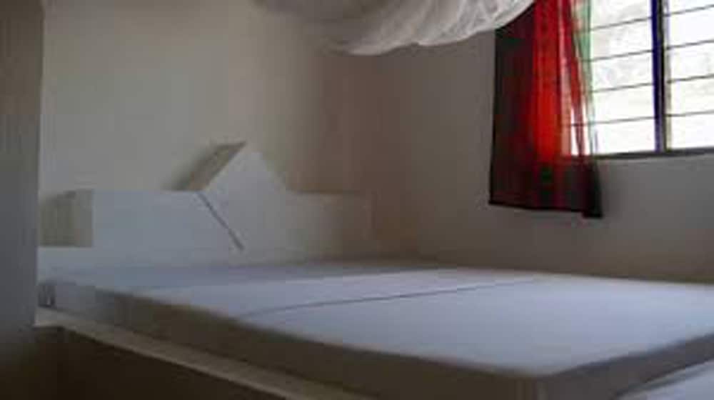 Caveman Eco Lodge
