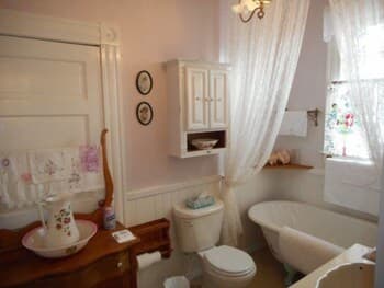 Violet Rose Bed & Breakfast
