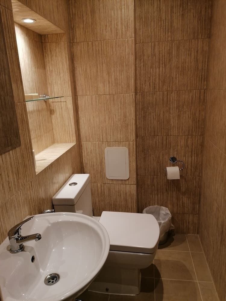Ventures Hotel