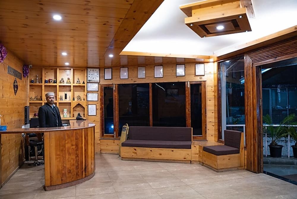 OYO Premium Log Huts