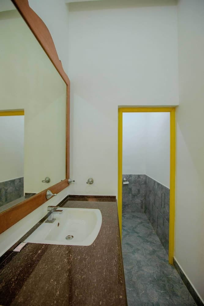 Yala River Face Inn