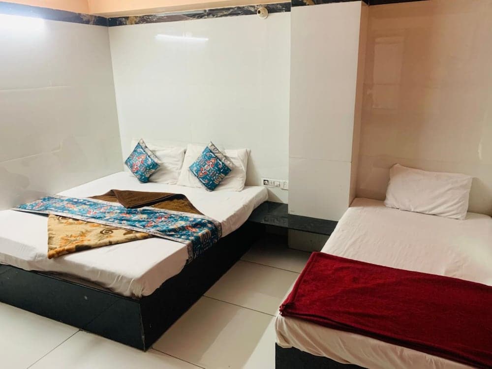 Hotel Churu Palace