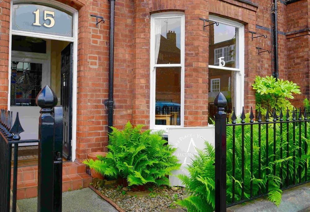 Alcuin Lodge