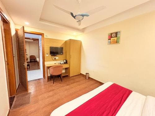 Fabhotel Js Pearl