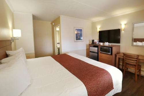 Fleur De Lis Beach Motel