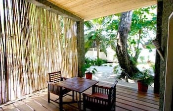 Adonys Eden Lodge