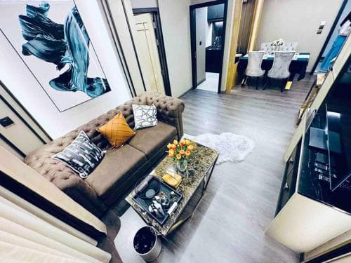 Erawan Luxury 2B2B Condo (2卧室豪华公寓古城中心)