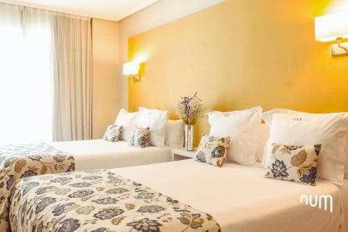 Hotel Num
