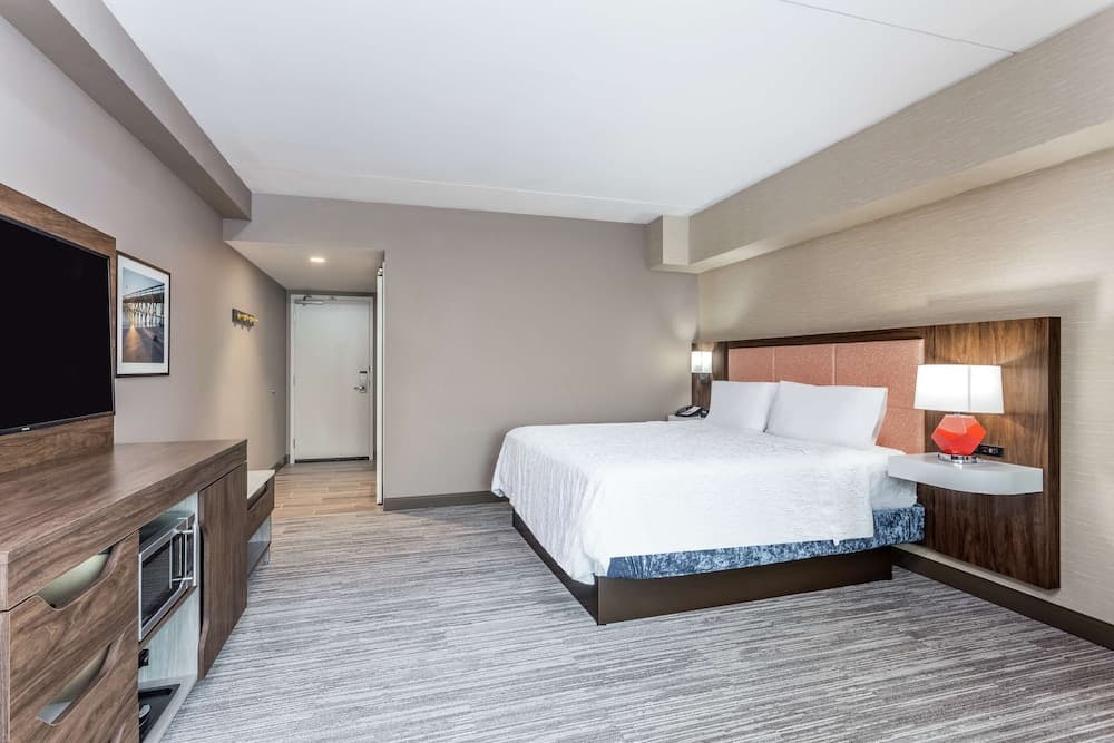 Hampton Inn & Suites Kittery-Portsmouth