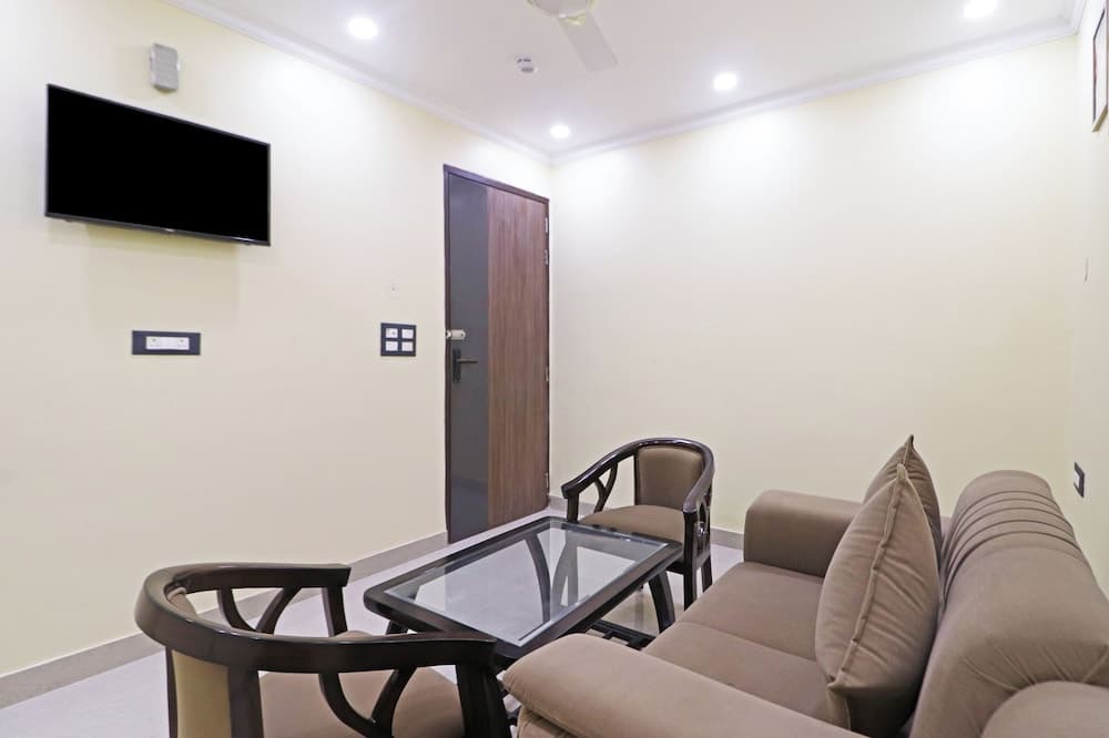 Hotel Apple Tree Residency
