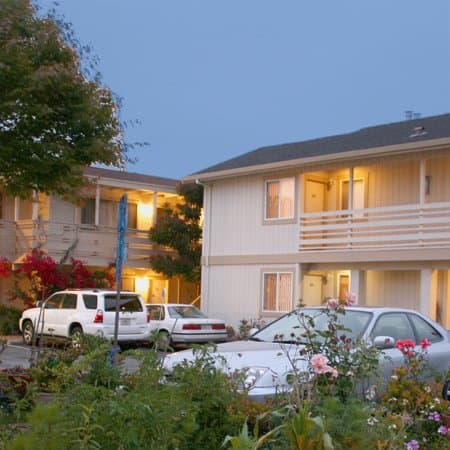 Monterey Fireside Lodge