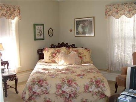 Candlelite Inn Bed & Breakfast