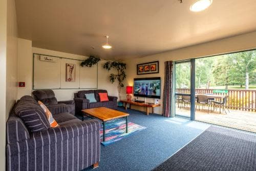 Kakapo Lodge