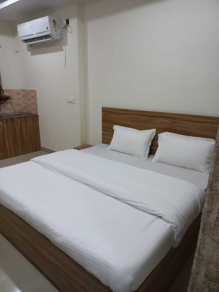 Tirath Hotel - Rishikesh - Uttrakhand