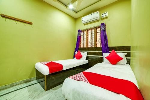 OYO 65103 Hashmi Residency