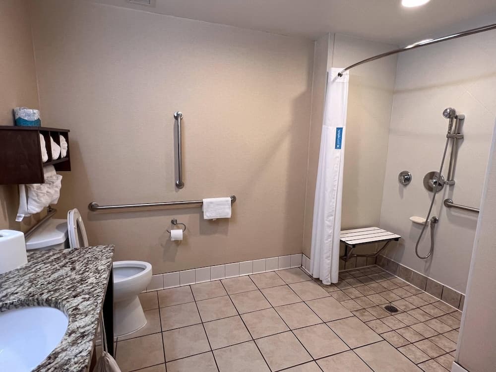 Hampton Inn Cherokee