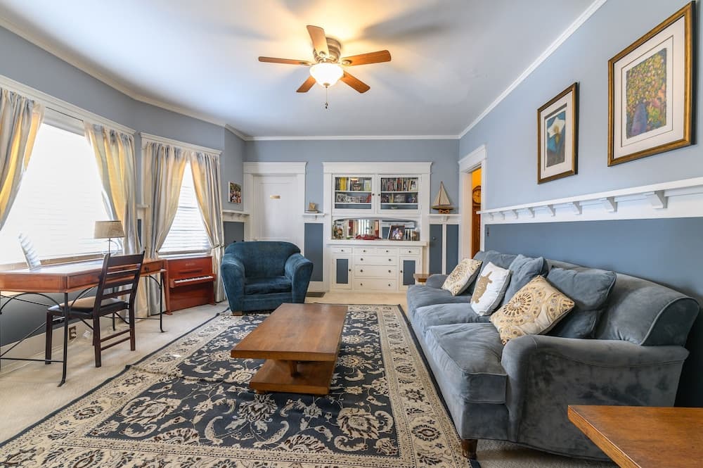 Beachrunners Inn