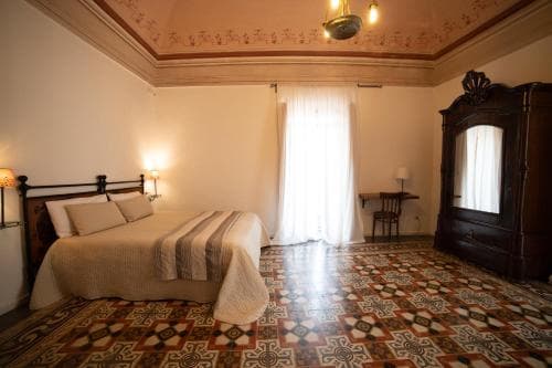 B&B Donnaelena