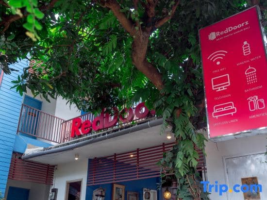 RedDoorz near Pantai Sanur Bali