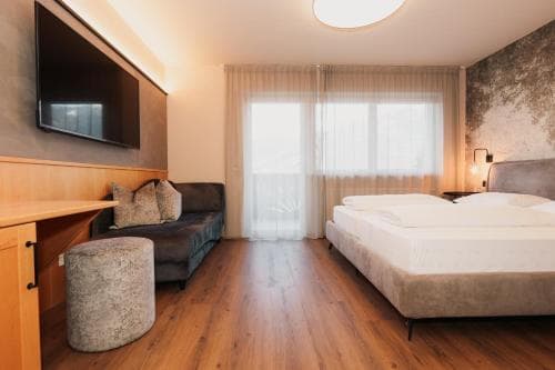 Saldur Small Active Hotel