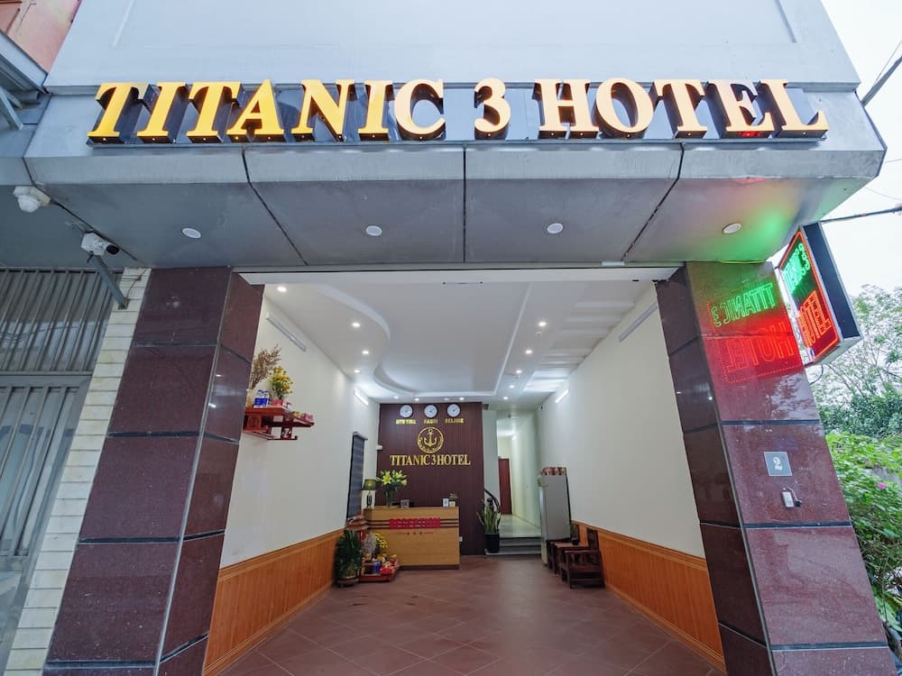 TITANIC 3 HOTEL