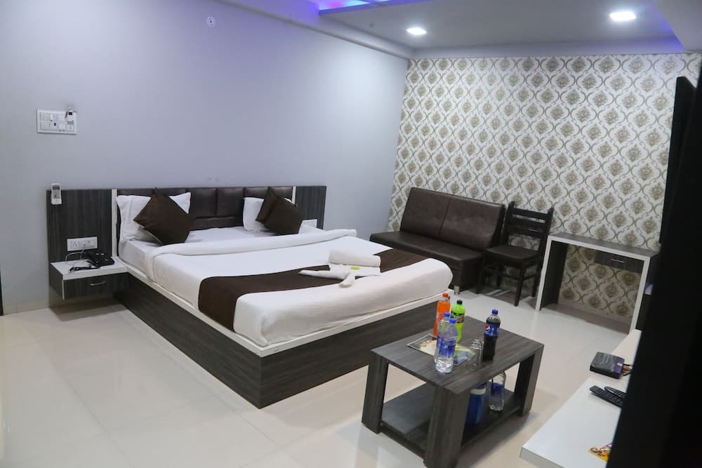 Hotel Shrestha Paradise