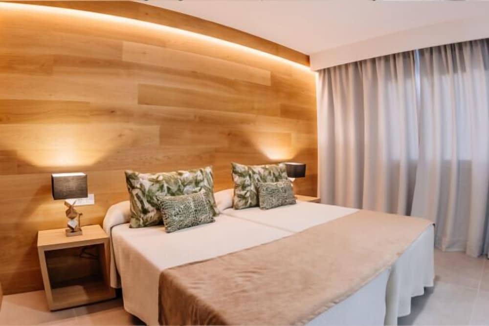 Apartaments Oasis Mango