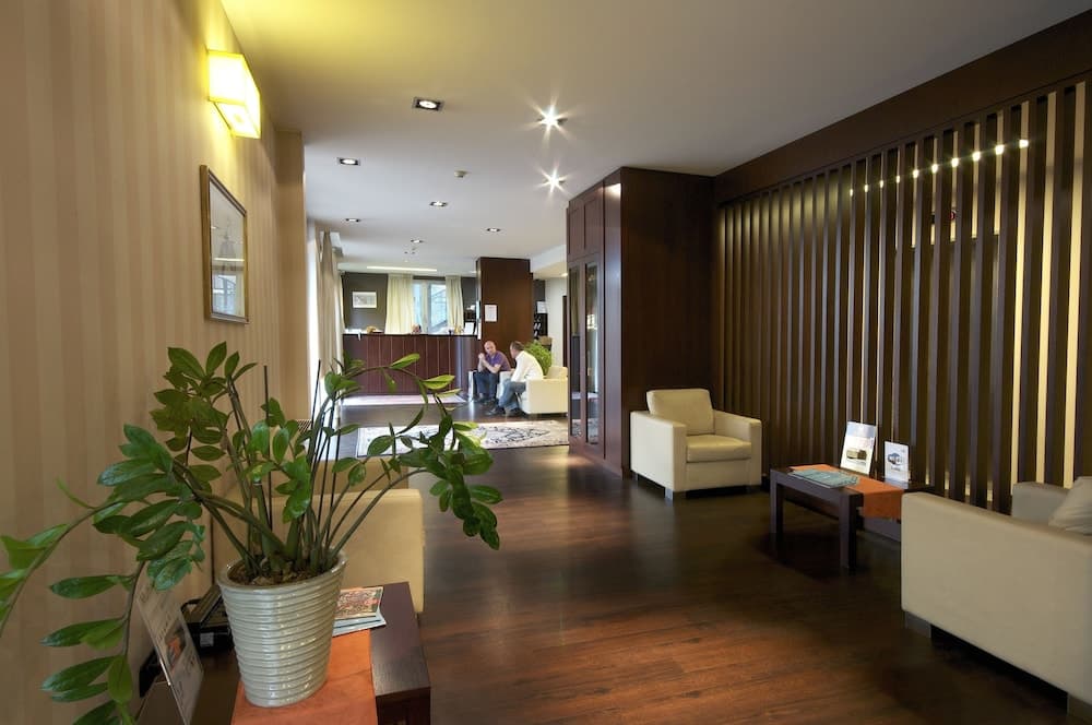 Hotel 2C