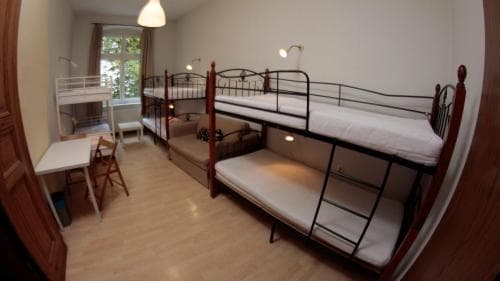 Pit Stop Hostel