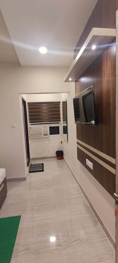 Hotel Jayadeep