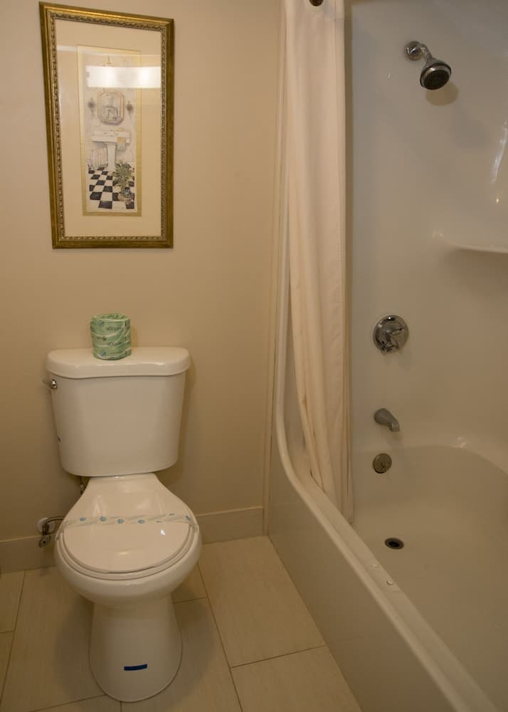 Hampton Falls Inn