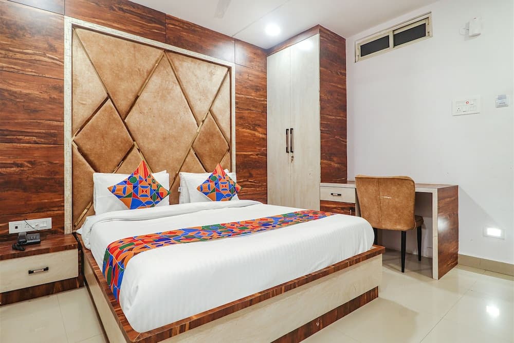 Fabhotel Double Tree