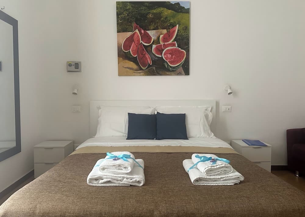 Yoo Room