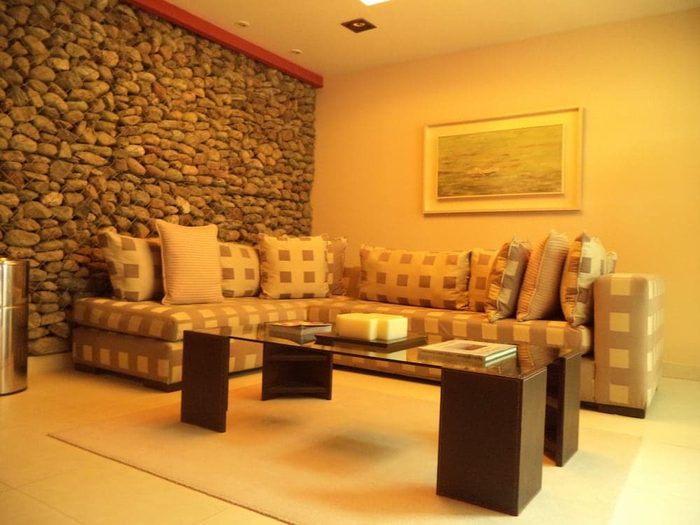 Hotel Mil 810
