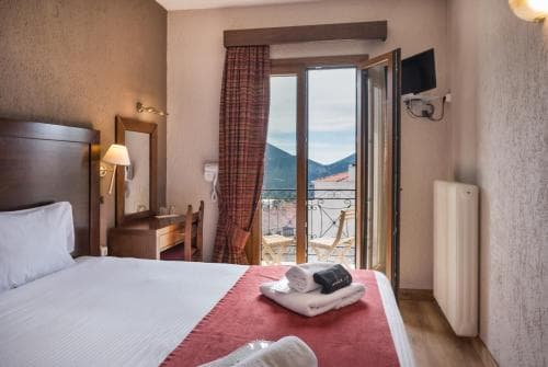 Arahova Inn