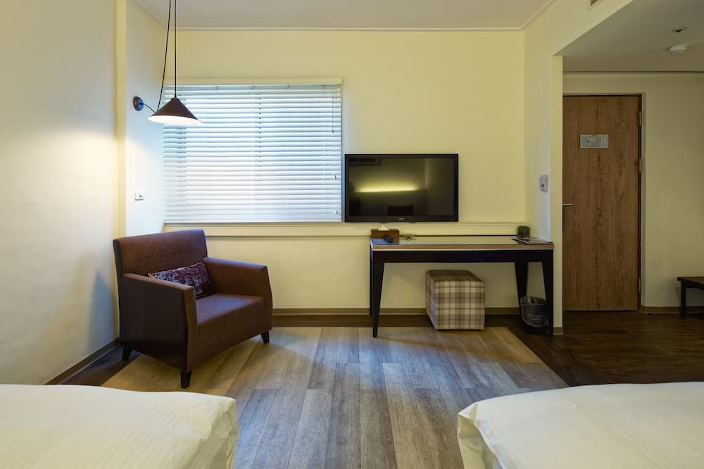 53 Hotel