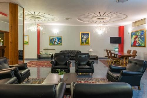 Royal Hotel
