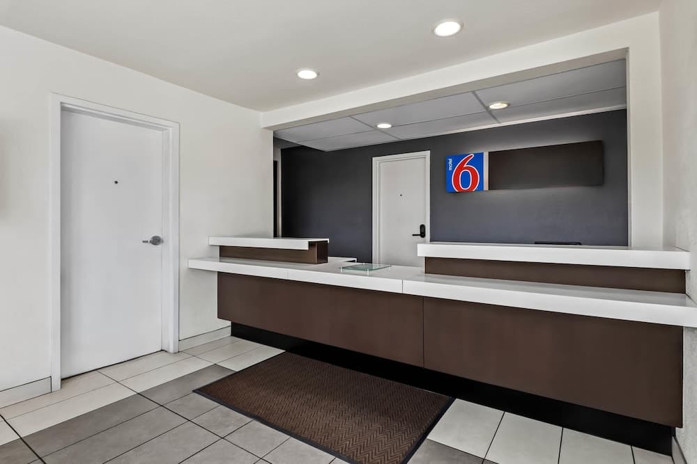 Motel 6-Murfreesboro, TN