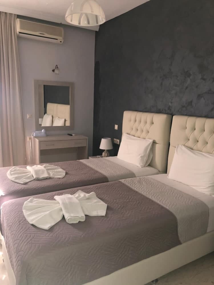 Labyrinth Hotel