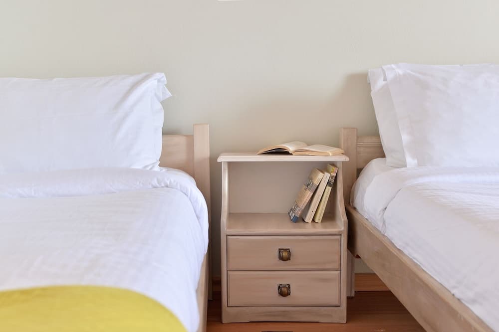 Pharos Rooms