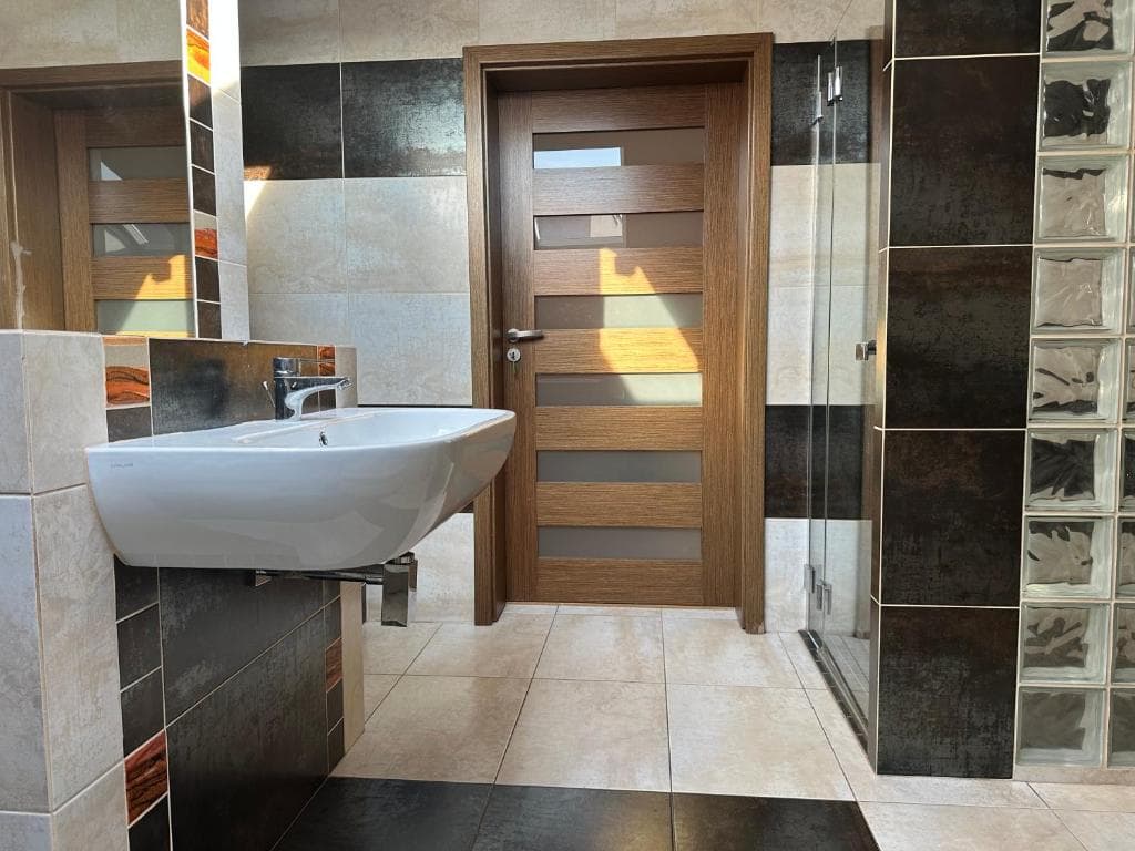 Apartament Contra