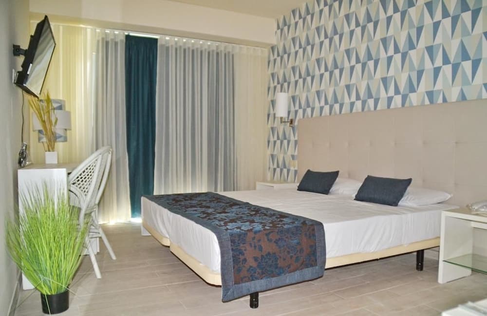 Hotel Ouril Julia